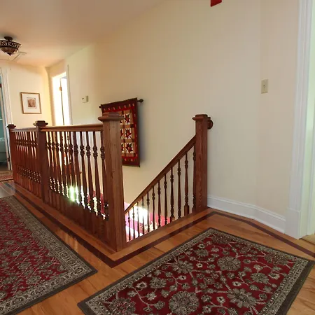 Maple Shade Bed & Breakfast-3